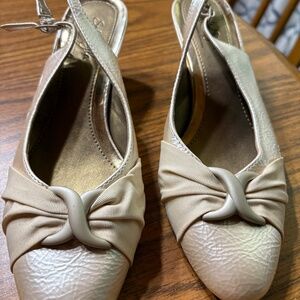 Hush Puppies Soft Style Women’s Dress Shoes